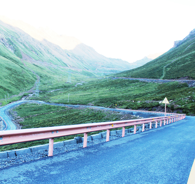 2009年-省道303線映秀至日隆公路災(zāi)后恢復(fù)...