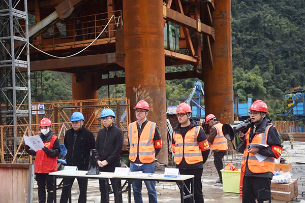川交橋梁公司黨總支組織開展“黨建紅”守護“森林綠”主題黨日活動