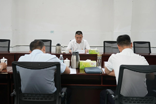 川交公司領導班子深入基層聯系點講授黨課